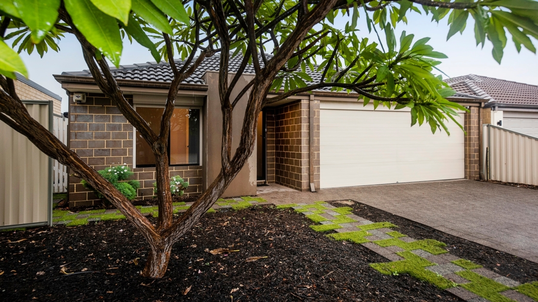 Centurion Real Estate - 13 Bluebell Avenue - High Wycombe