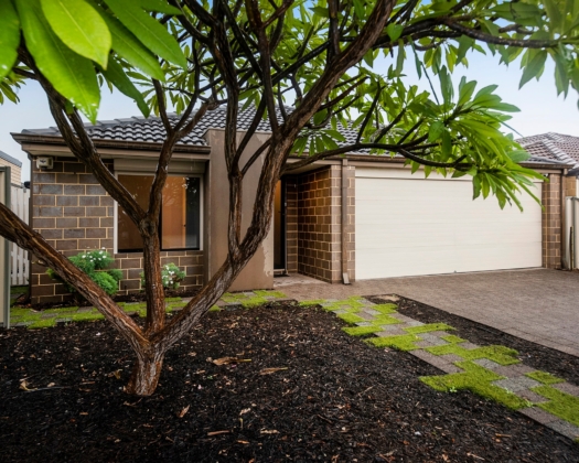 Centurion Real Estate - 13 Bluebell Avenue - High Wycombe