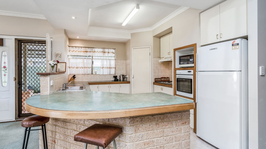 Centurion Real Estate - 7 Cyril Road - HIGH WYCOMBE