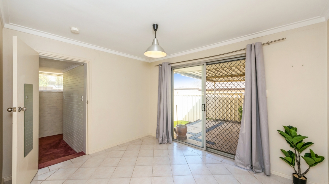Centurion Real Estate - 7 Hawkevale Road - High Wycombe