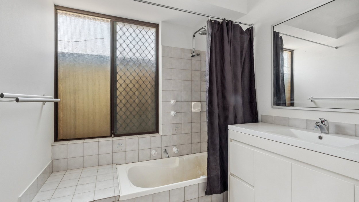 Centurion Real Estate - 1 Gannet Court - High Wycombe