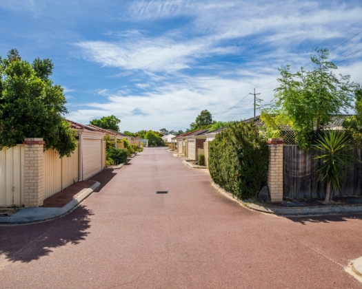 7/4 Wittenoom Road