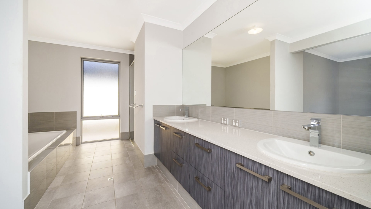 Centurion Real Estate - 5 Seabrook Chase - Helena Valley