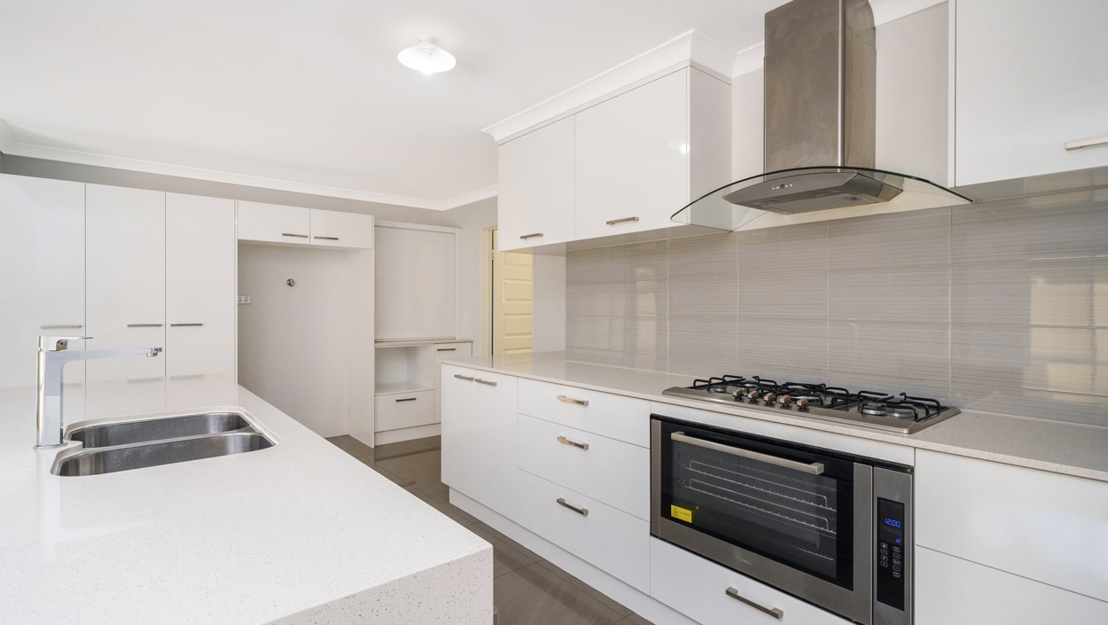 Centurion Real Estate - 5 Seabrook Chase - Helena Valley