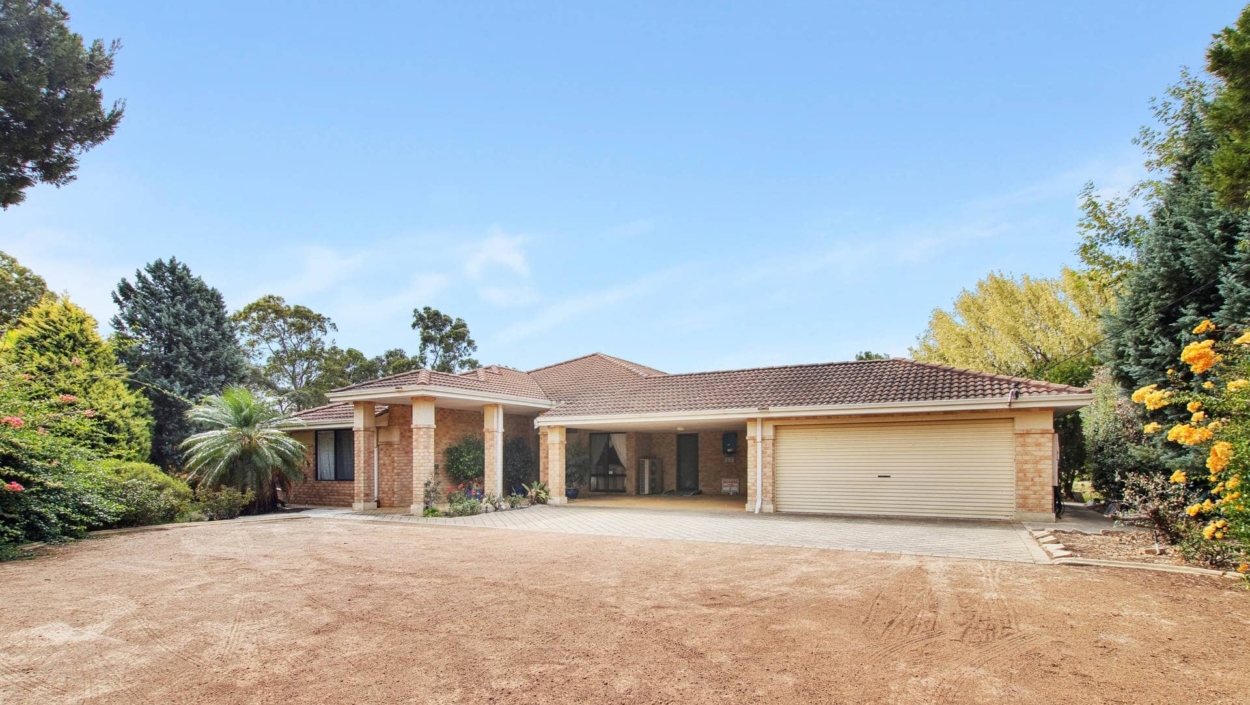 Centurion Real Estate - 31 Bruce Road - Maida Vale