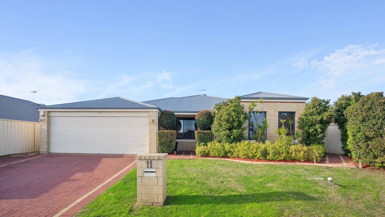 Centurion Real Estate - 11 Treen Close - High Wycombe