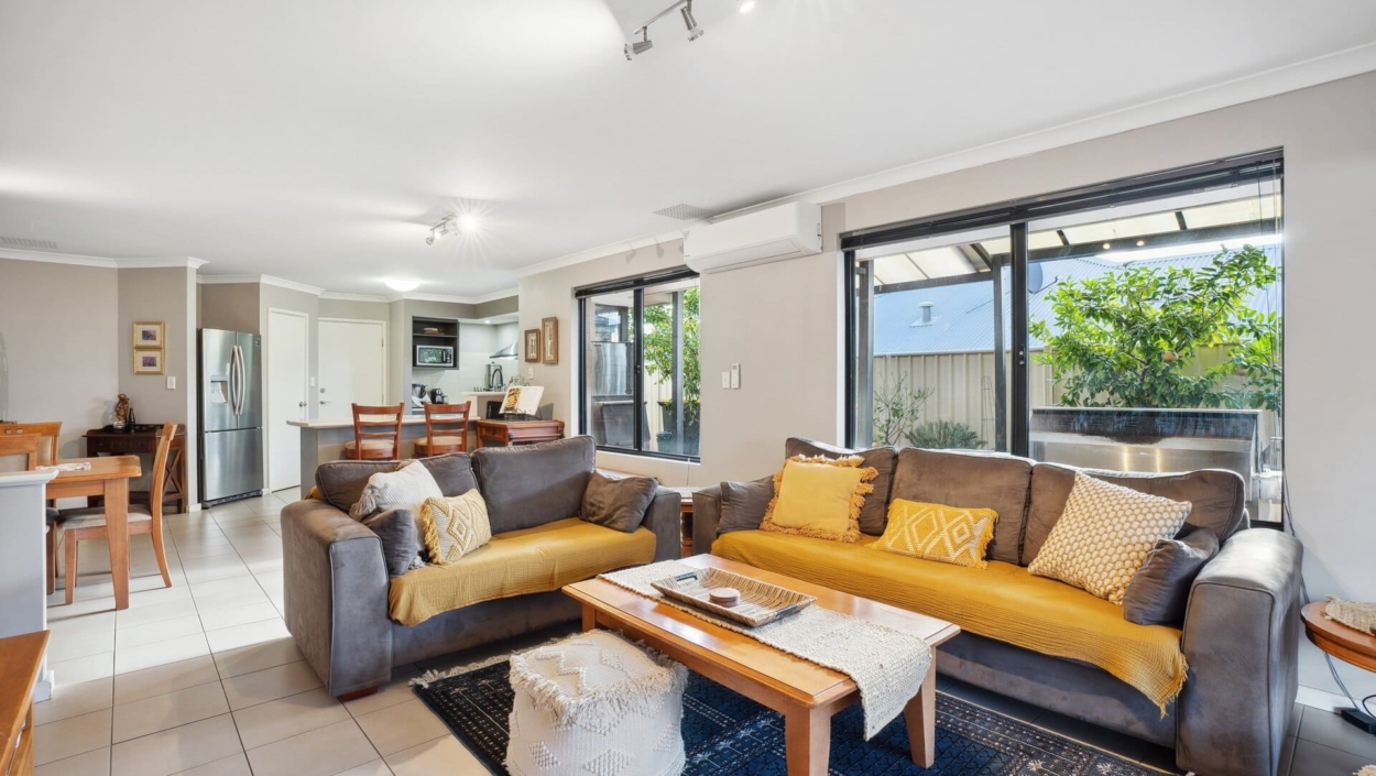 Centurion Real Estate - 11 Treen Close - High Wycombe