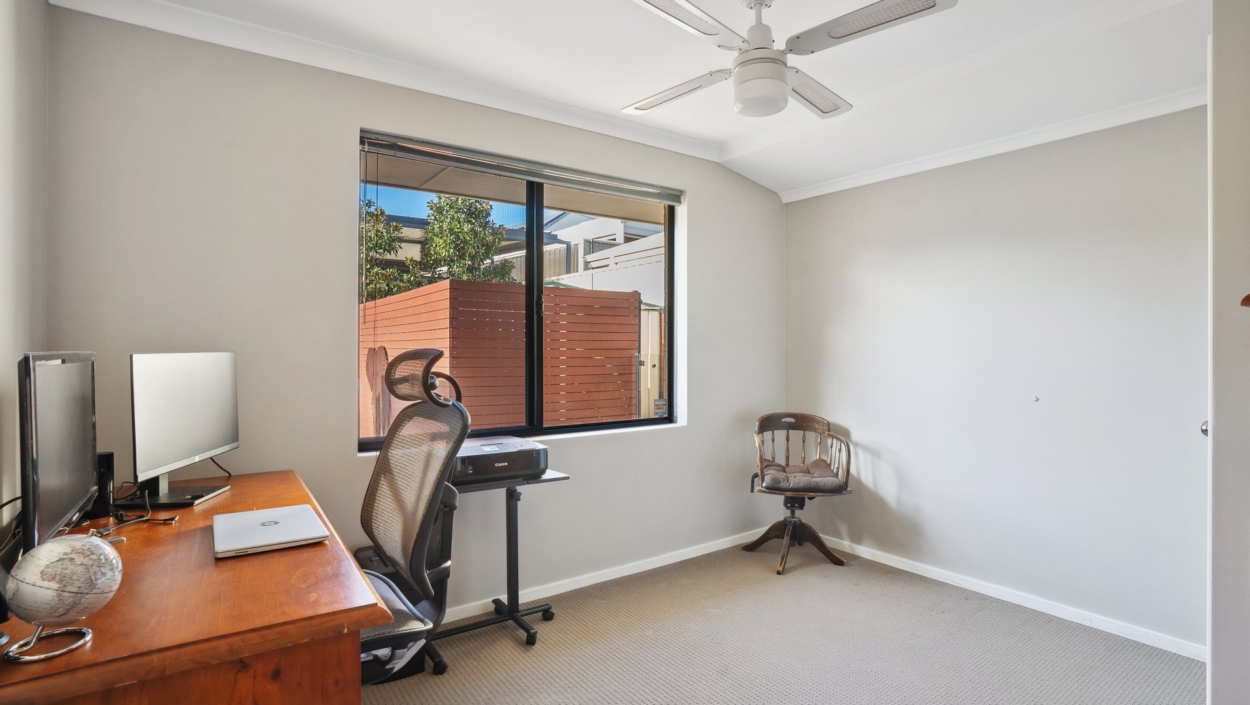 Centurion Real Estate - 11 Treen Close - High Wycombe