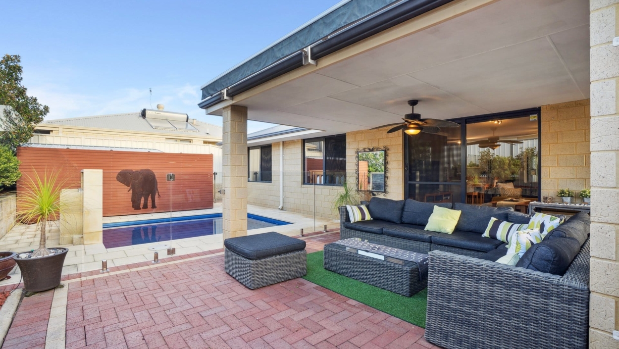 Centurion Real Estate - 11 Treen Close - High Wycombe