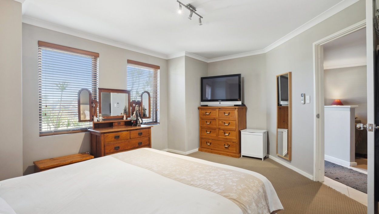 Centurion Real Estate - 11 Treen Close - High Wycombe