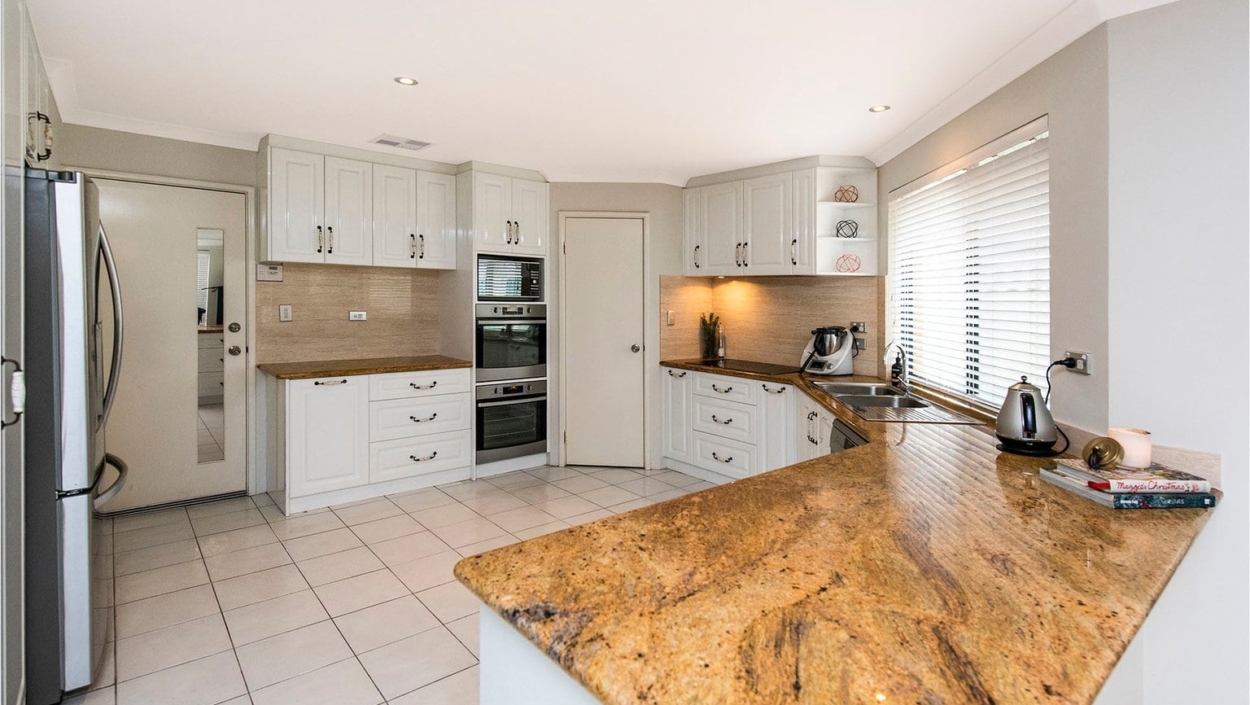 Centurion Real Estate - 4 Fleet Circle - High Wycombe