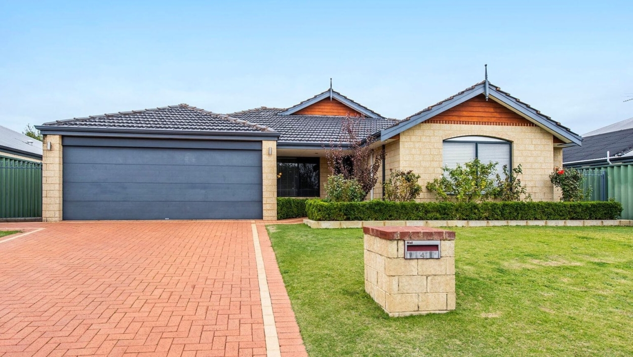 Centurion Real Estate - 4 Fleet Circle - High Wycombe