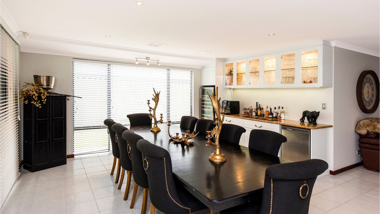 Centurion Real Estate - 4 Fleet Circle - High Wycombe