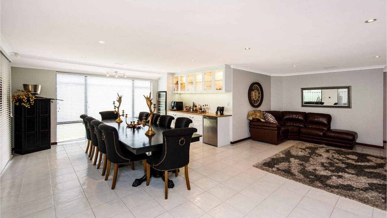 Centurion Real Estate - 4 Fleet Circle - High Wycombe