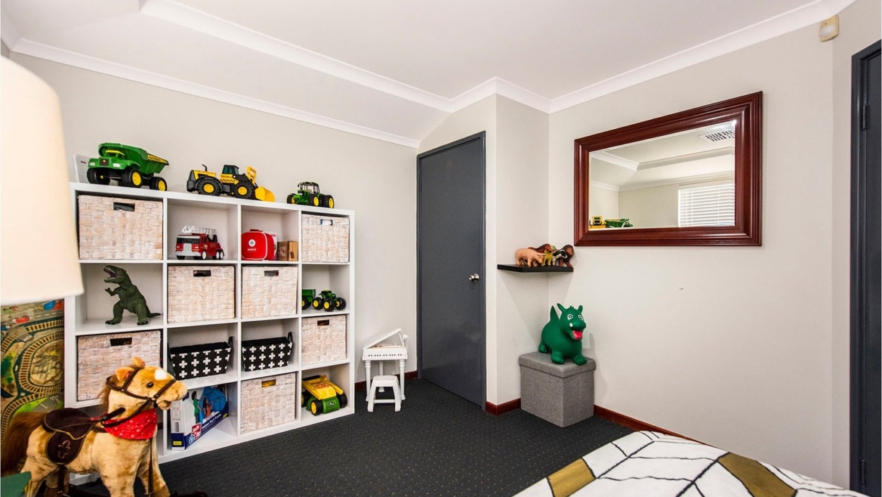 Centurion Real Estate - 4 Fleet Circle - High Wycombe