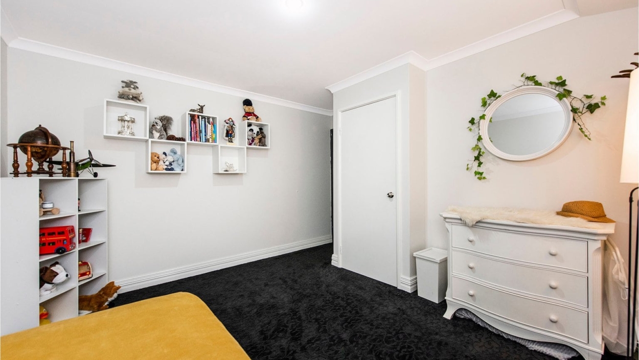 Centurion Real Estate - 4 Fleet Circle - High Wycombe