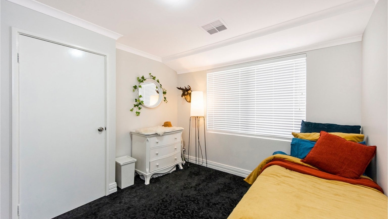 Centurion Real Estate - 4 Fleet Circle - High Wycombe