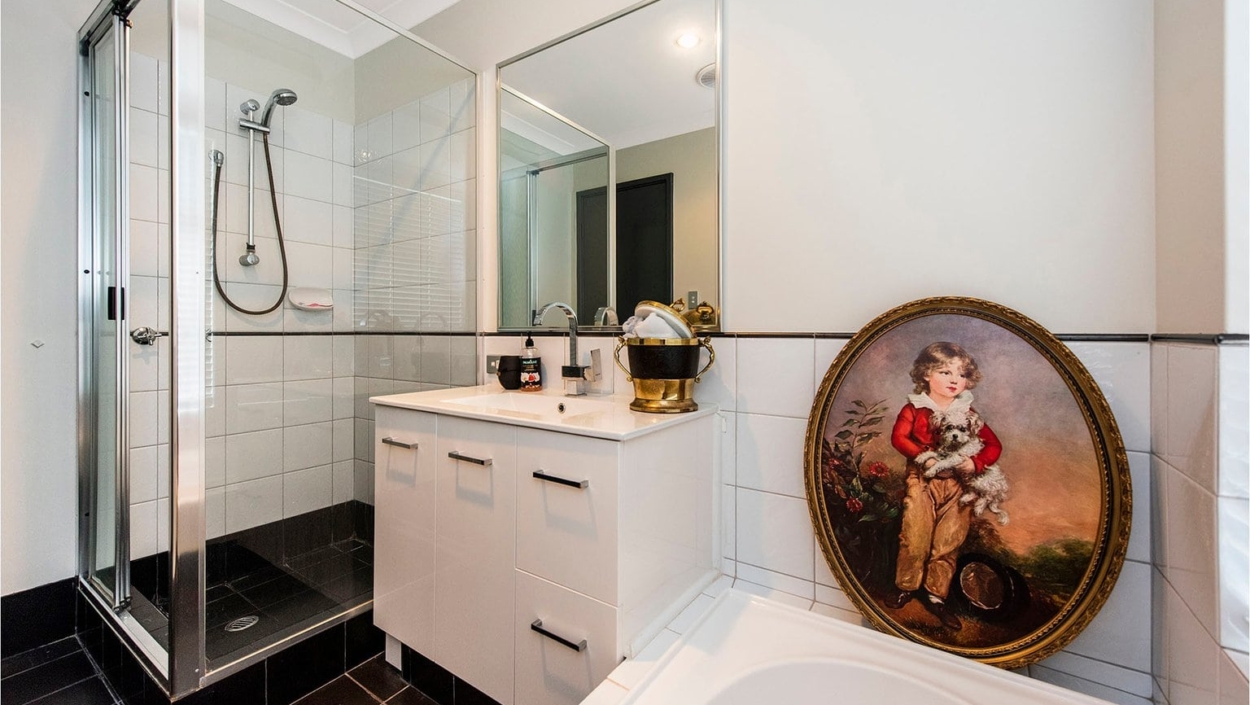 Centurion Real Estate - 4 Fleet Circle - High Wycombe