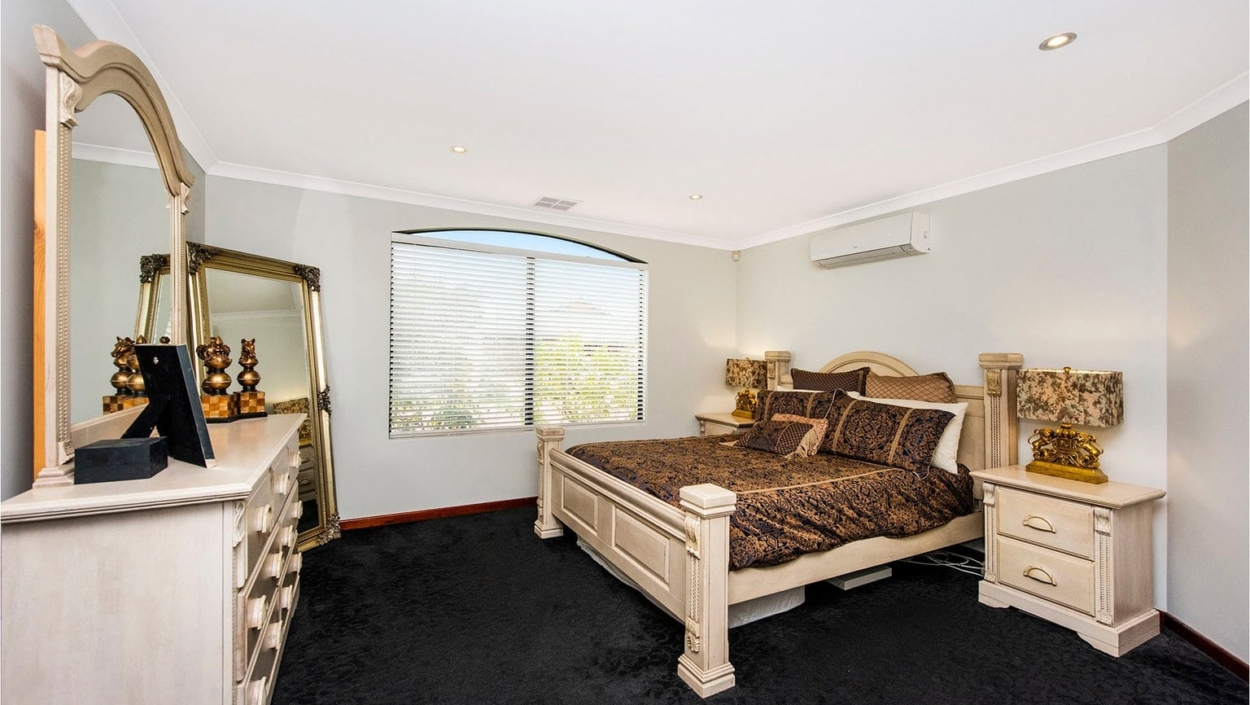 Centurion Real Estate - 4 Fleet Circle - High Wycombe