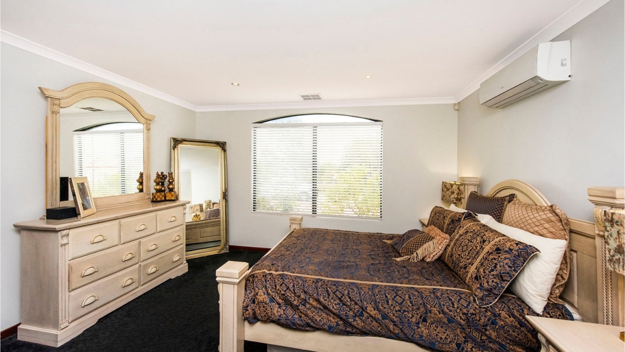 Centurion Real Estate - 4 Fleet Circle - High Wycombe