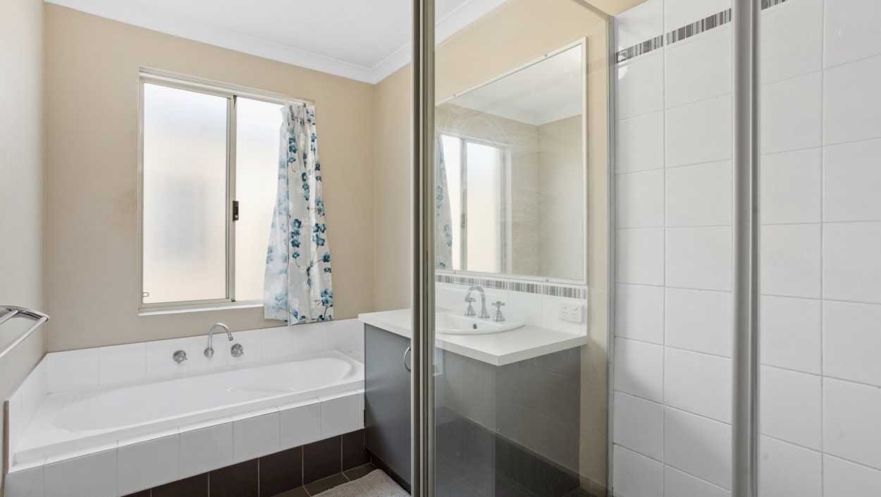 Centurion Real Estate - 456 Kalamunda Road - High Wycombe