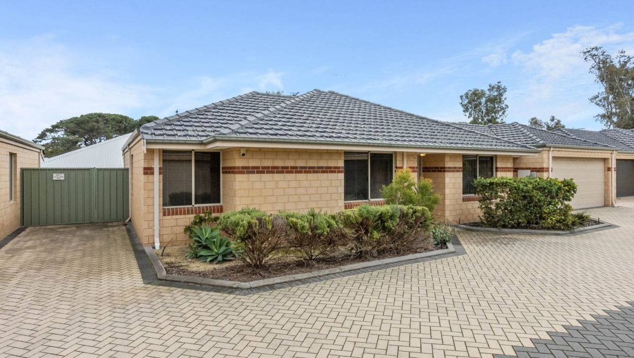 Centurion Real Estate - 456 Kalamunda Road - High Wycombe