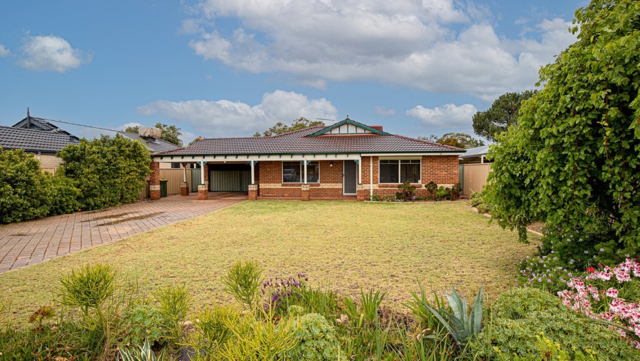 Centurion Real Estate - 53 Hardey East Road - Wattle Grove