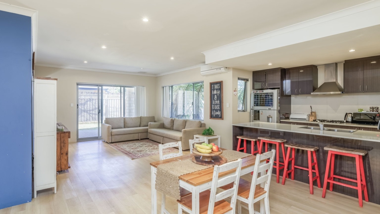 Centurion Real Estate - 3 Kaoriki Court - Maida Vale