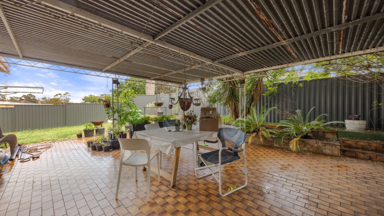 Centurion Real Estate - 33 Smiths Avenue - Redcliffe