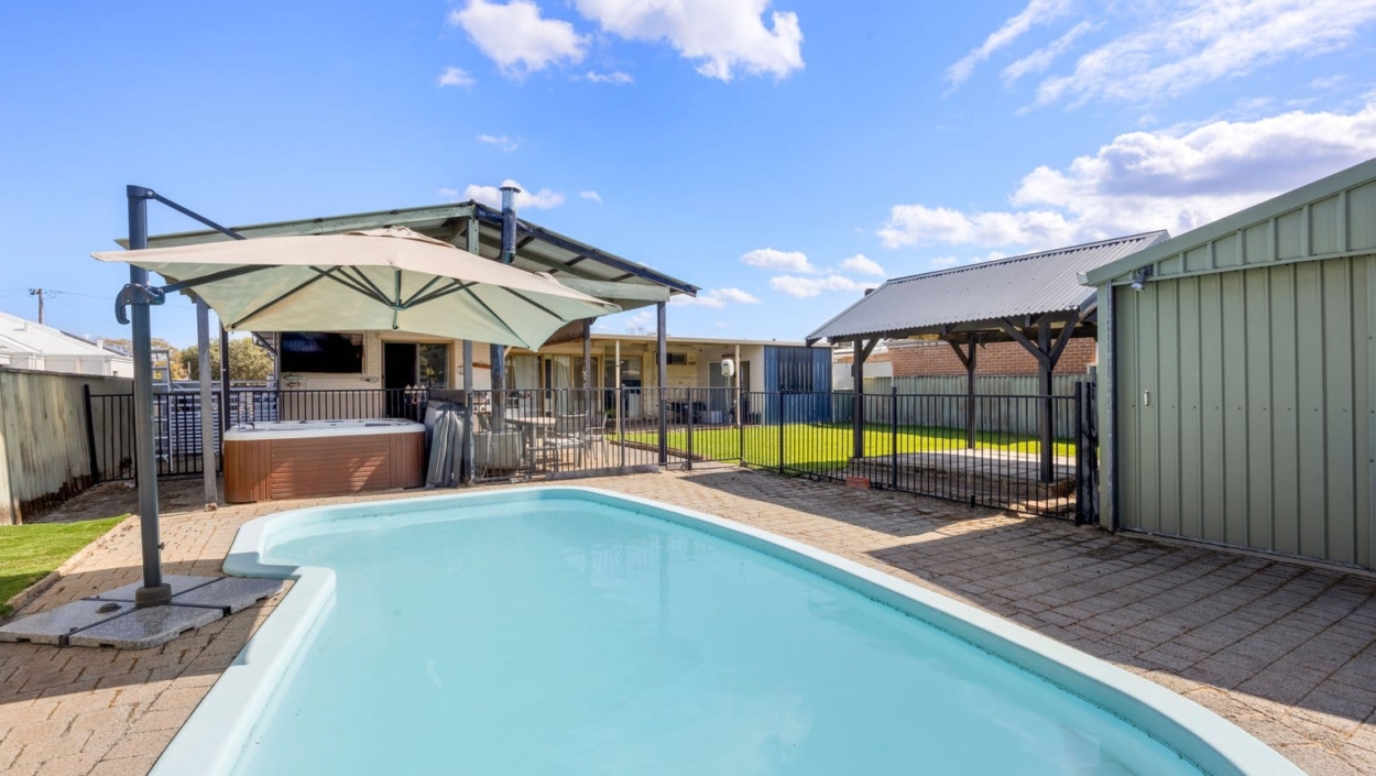 Centurion Real Estate - 9 Jeanhulley Road - High Wycombe