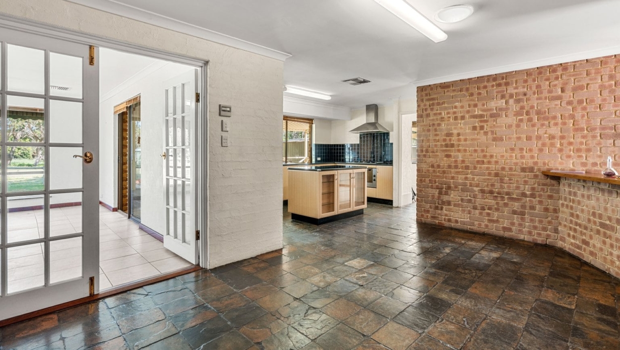Centurion Real Estate - 204 Hawtin Road - Maida Vale
