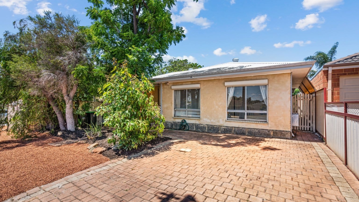 Centurion Real Estate - 43 Hamilton Road - High Wycombe