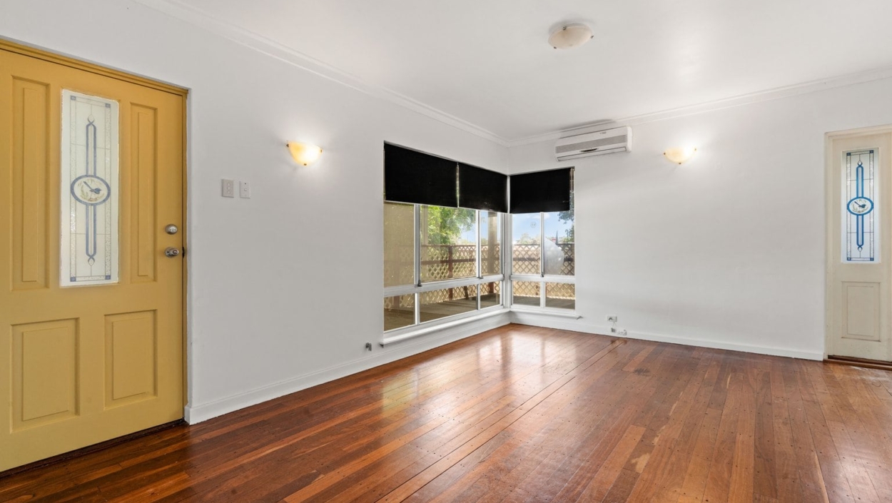 Centurion Real Estate - 43 Hamilton Road - High Wycombe