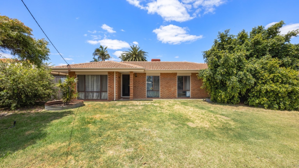 Centurion Real Estate - 9 Sharpe Way - High Wycombe