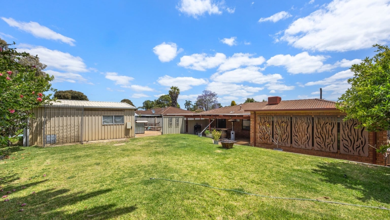 Centurion Real Estate - 9 Sharpe Way - High Wycombe