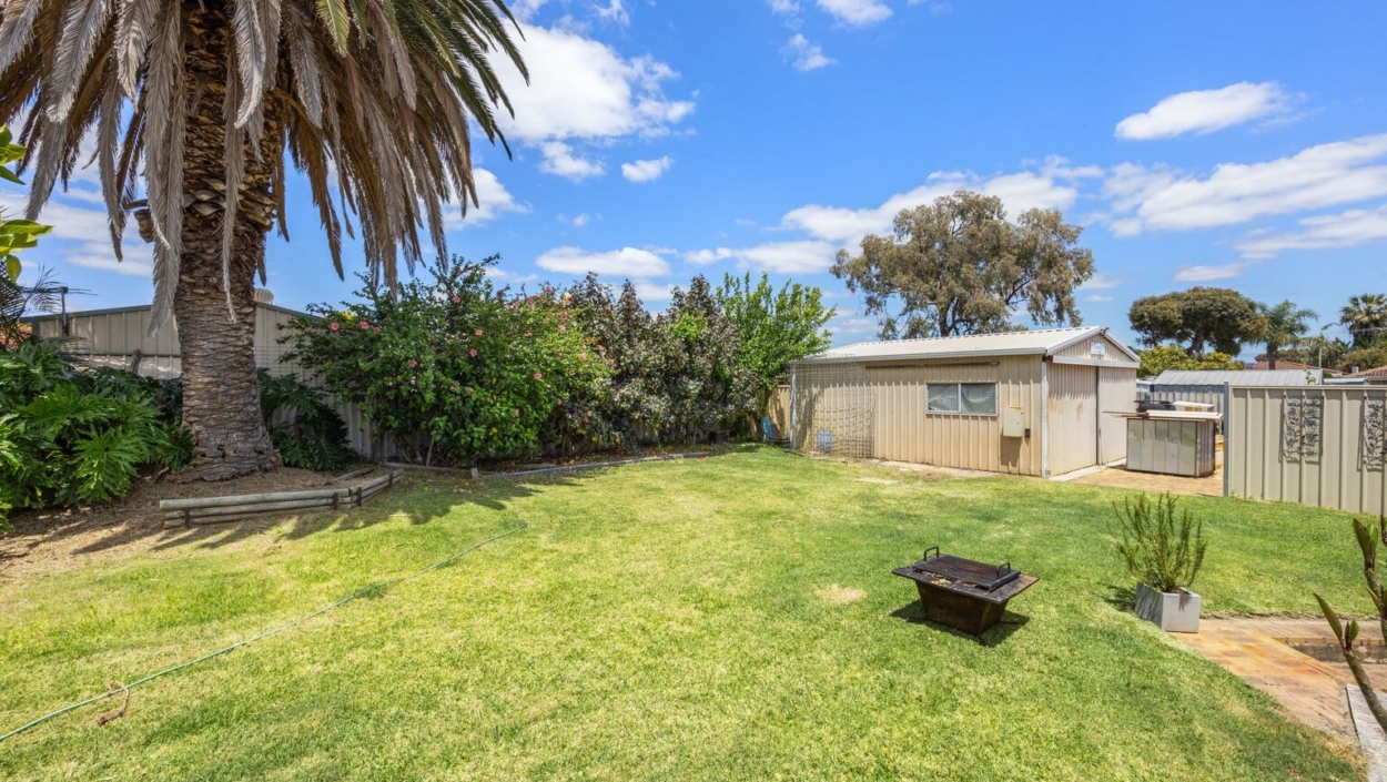 Centurion Real Estate - 9 Sharpe Way - High Wycombe