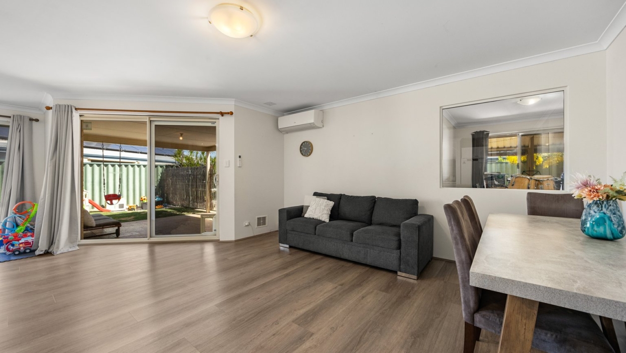 Centurion Real Estate - 15 Fleet Circle - HIGH WYCOMBE