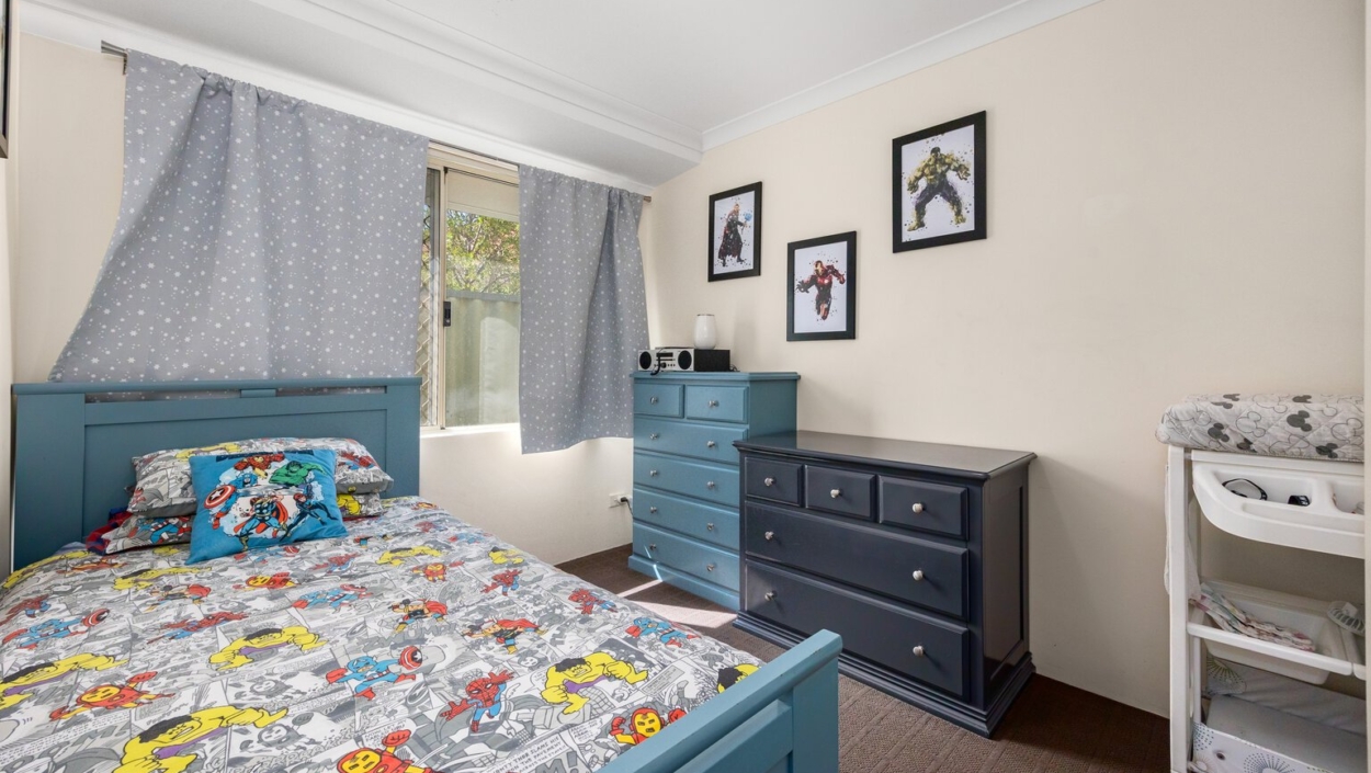 Centurion Real Estate - 15 Fleet Circle - HIGH WYCOMBE