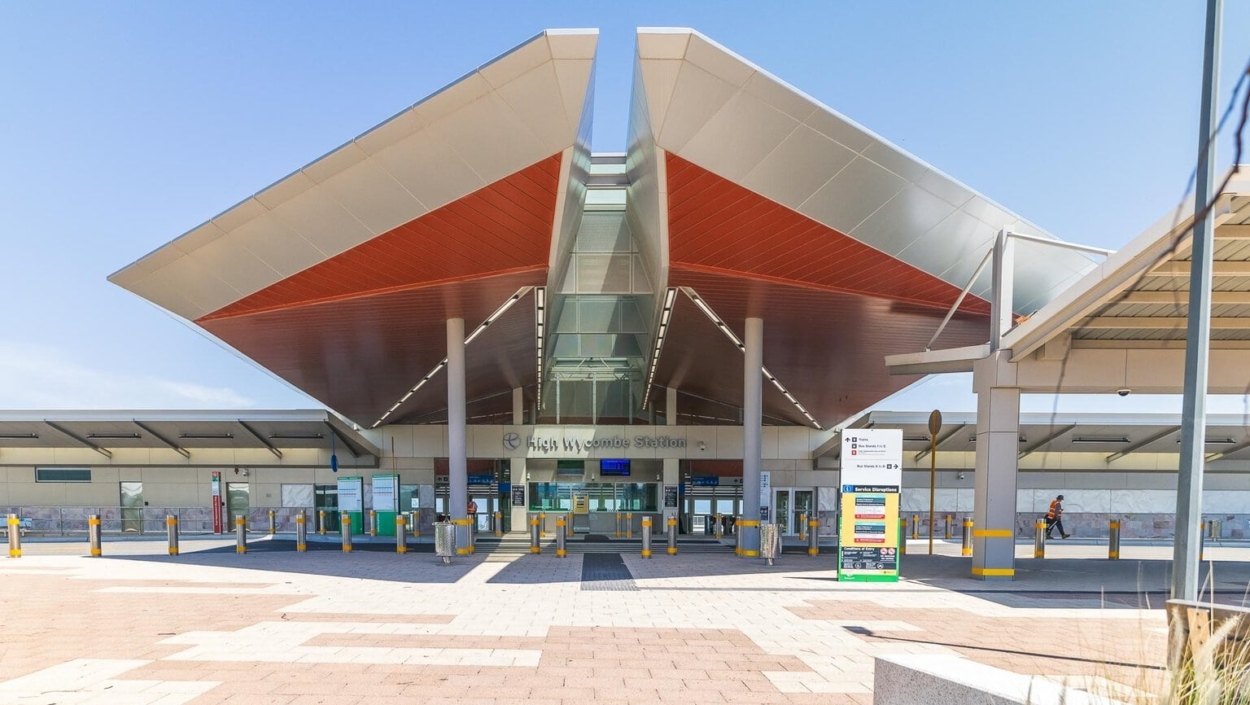 Centurion Real Estate - 15 Larwood Crescent - HIGH WYCOMBE