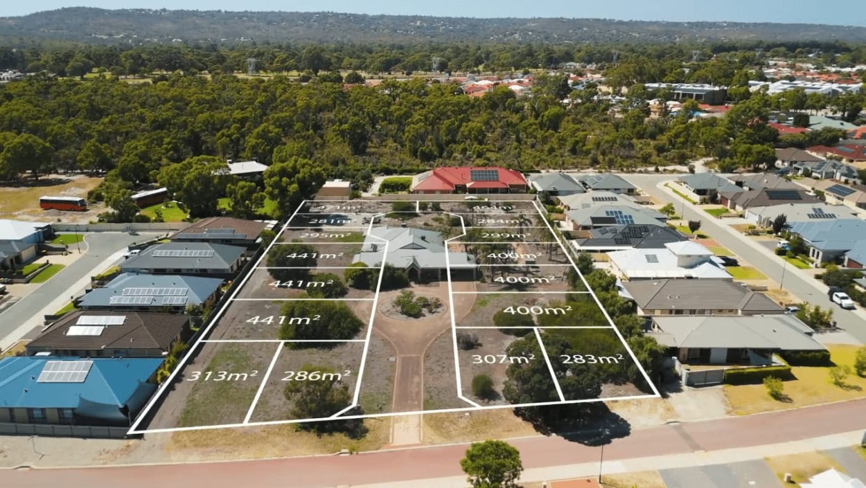 Centurion Real Estate - 15 Larwood Crescent - HIGH WYCOMBE