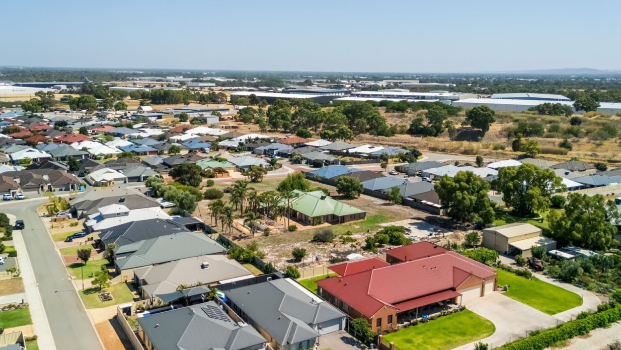 Centurion Real Estate - 15 Larwood Crescent - HIGH WYCOMBE