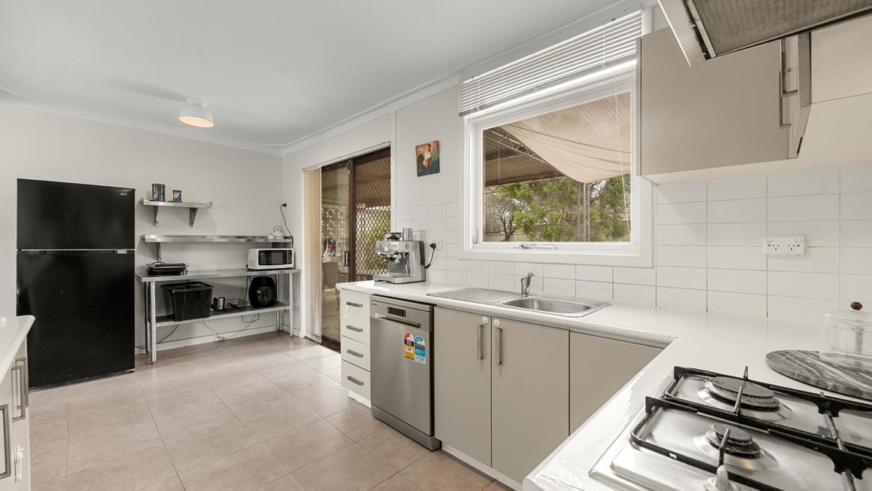 Centurion Real Estate - 18 Peter Road - High Wycombe