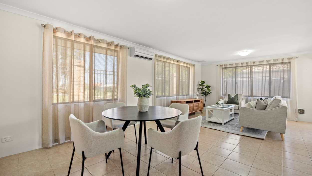 Centurion Real Estate - 24 Larwood Crescent - High Wycombe