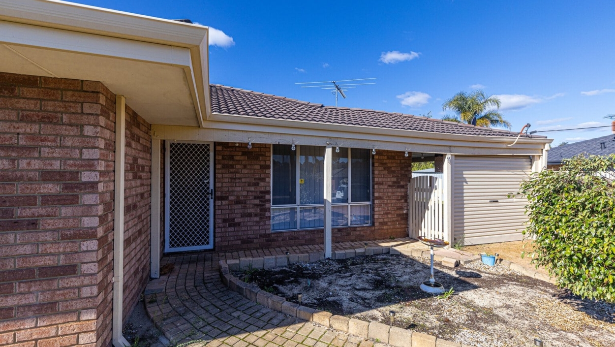 Centurion Real Estate - 64 Durrant Way - High Wycombe