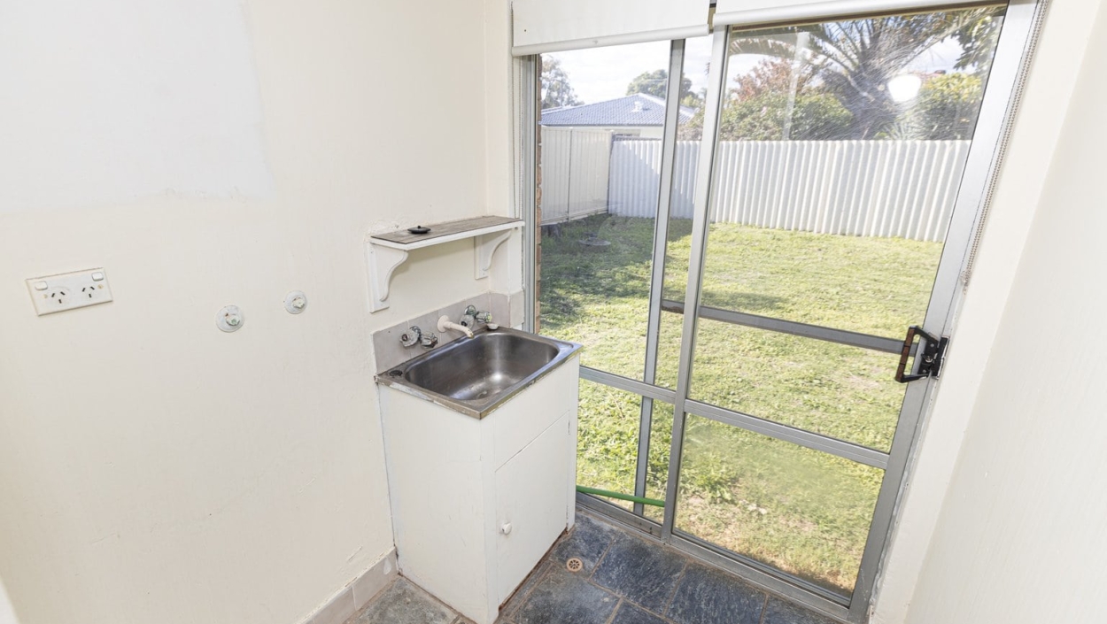 Centurion Real Estate - 64 Durrant Way - High Wycombe