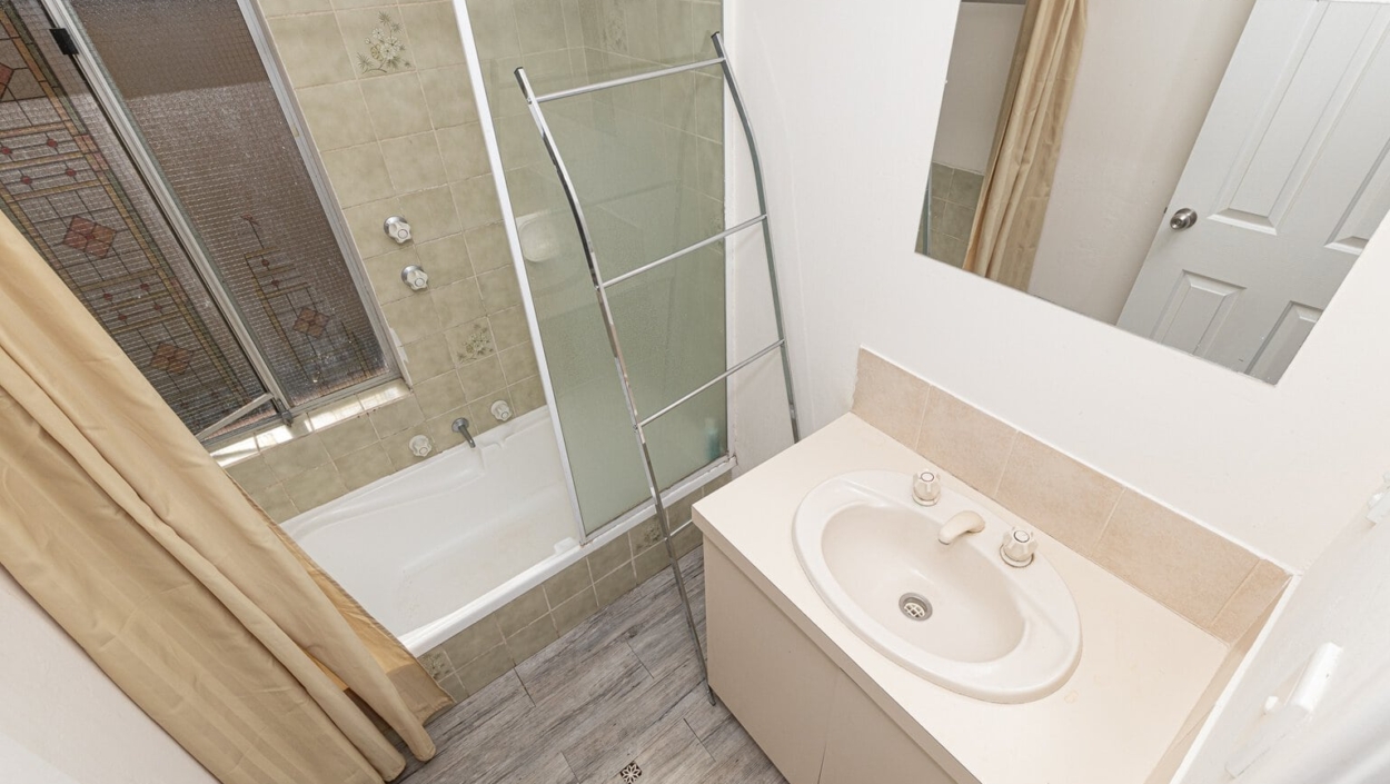 Centurion Real Estate - 64 Durrant Way - High Wycombe