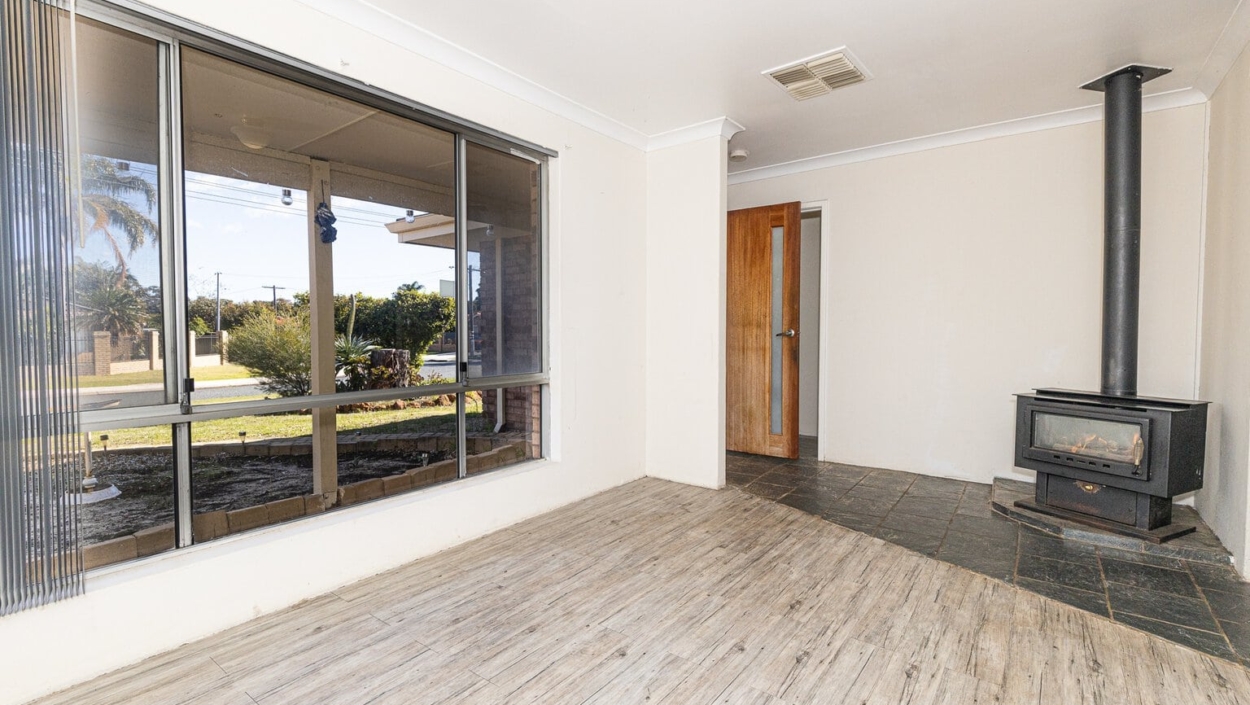 Centurion Real Estate - 64 Durrant Way - High Wycombe