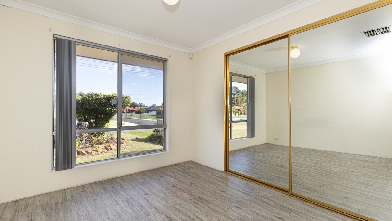 Centurion Real Estate - 64 Durrant Way - High Wycombe