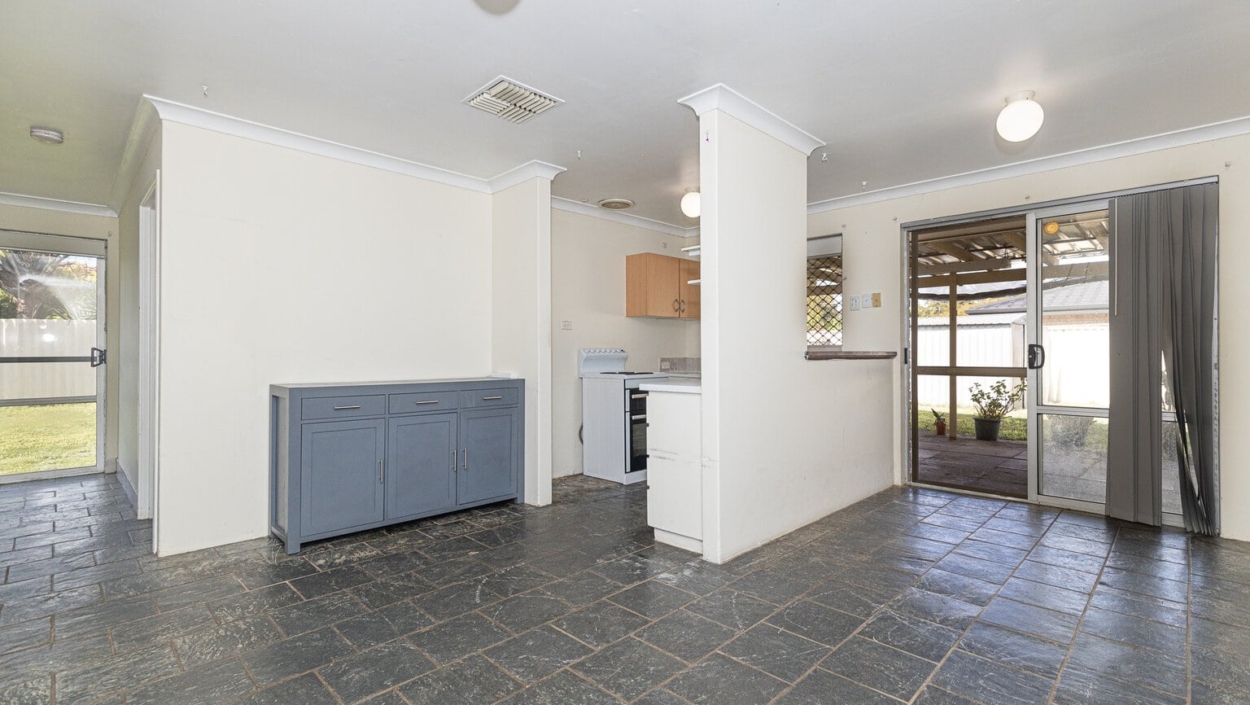 Centurion Real Estate - 64 Durrant Way - High Wycombe