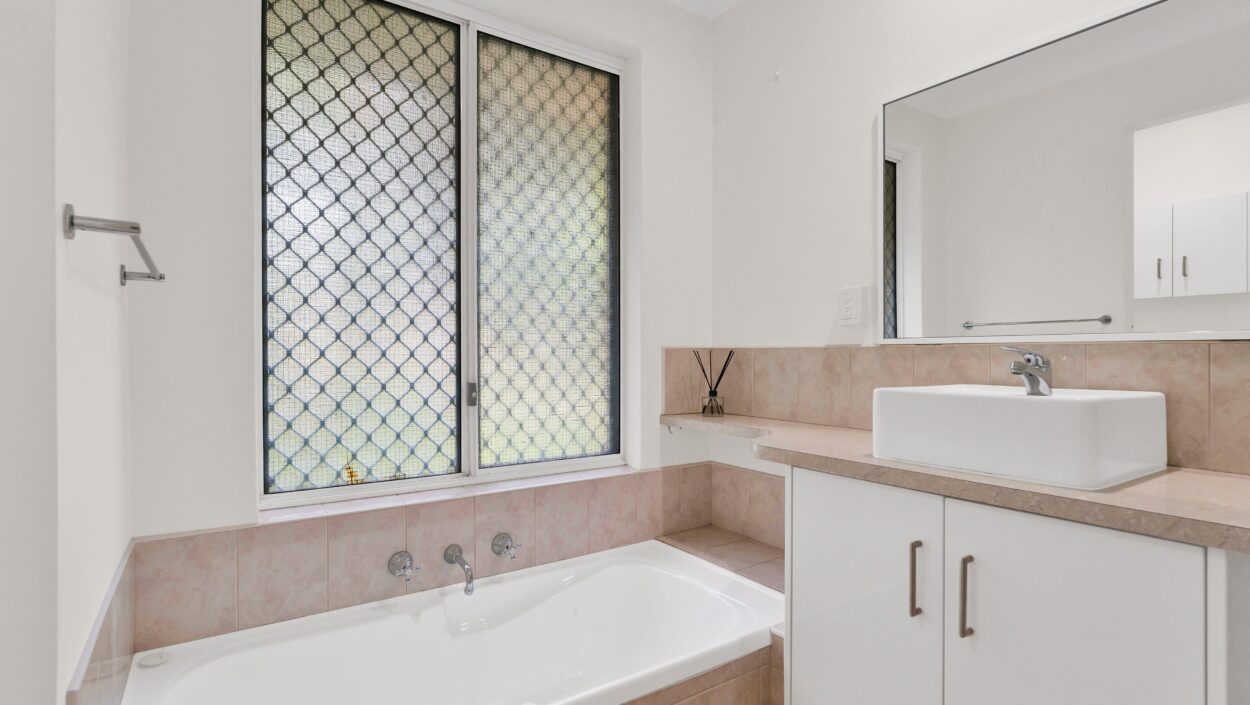 Centurion Real Estate - 110 Tibradden Circle - Ascot